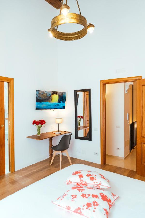 Relais Cuorenapoletano Napoli Bagian luar foto