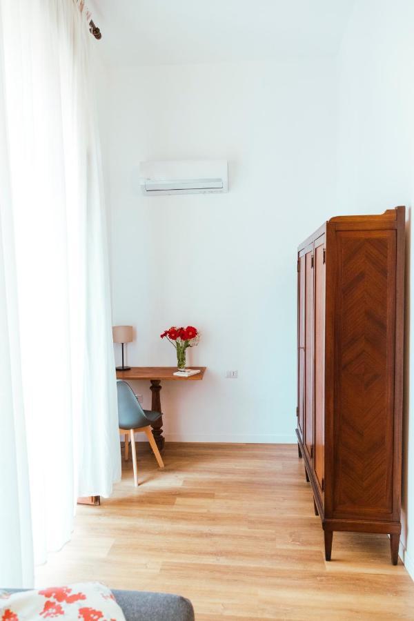 Relais Cuorenapoletano Napoli Bagian luar foto