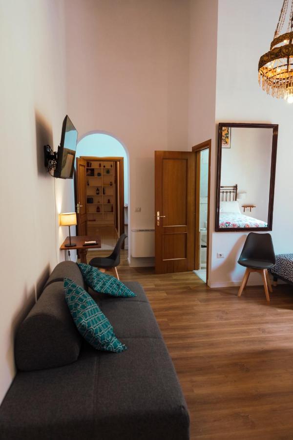 Relais Cuorenapoletano Napoli Bagian luar foto