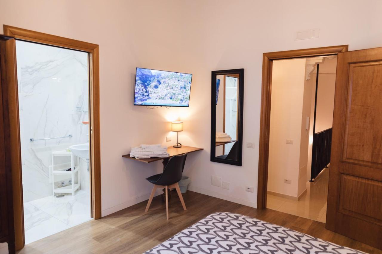Relais Cuorenapoletano Napoli Bagian luar foto