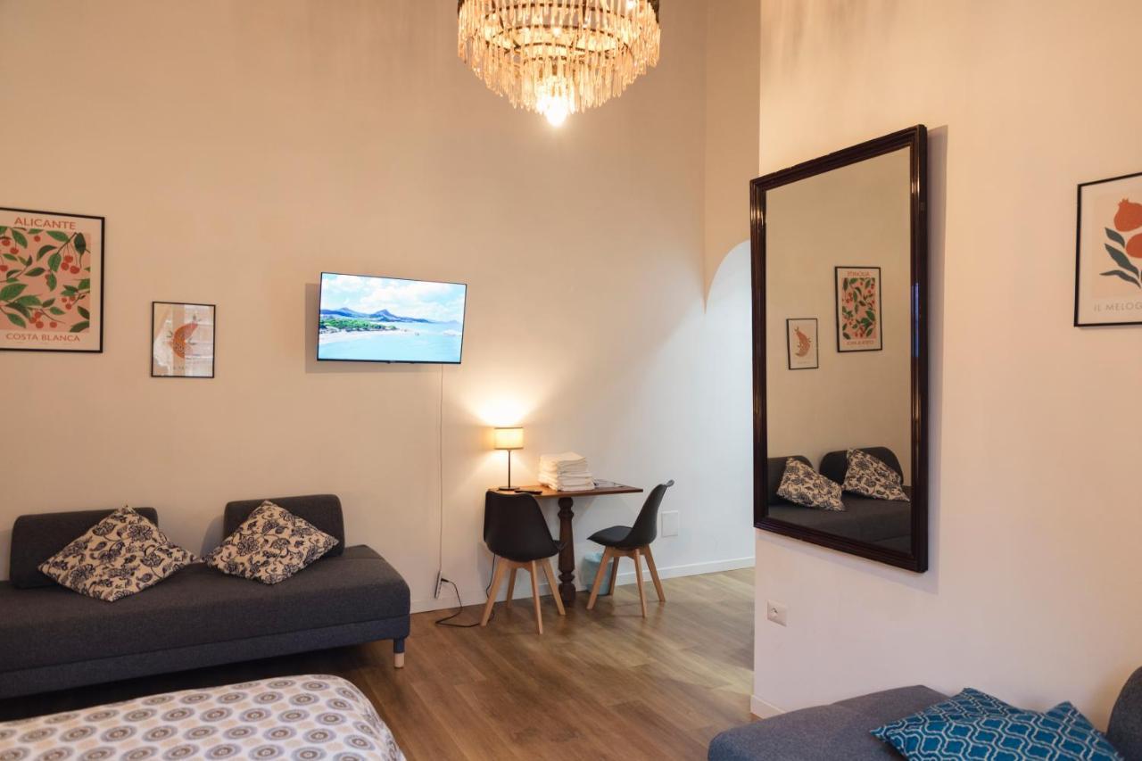 Relais Cuorenapoletano Napoli Bagian luar foto